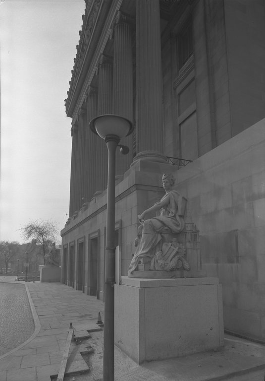 Brooklyn Museum: Exterior views [03]
