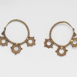 Pair of Earrings with Three Wheel Ornaments