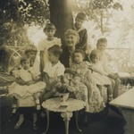 [Untitled] (Walter Lewisohns Mother with Grandchildren)