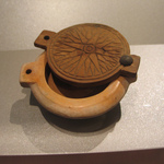 Circular Cosmetic Container with Lid