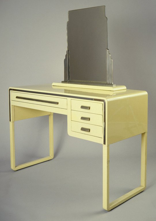 Brooklyn Museum: Decorative Arts: Table-top Mirrror in Stand from Bedroom Set